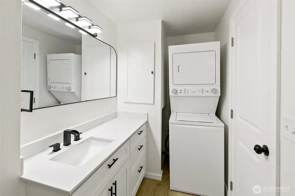 12715 NE 120th Street Kirkland WA 98034