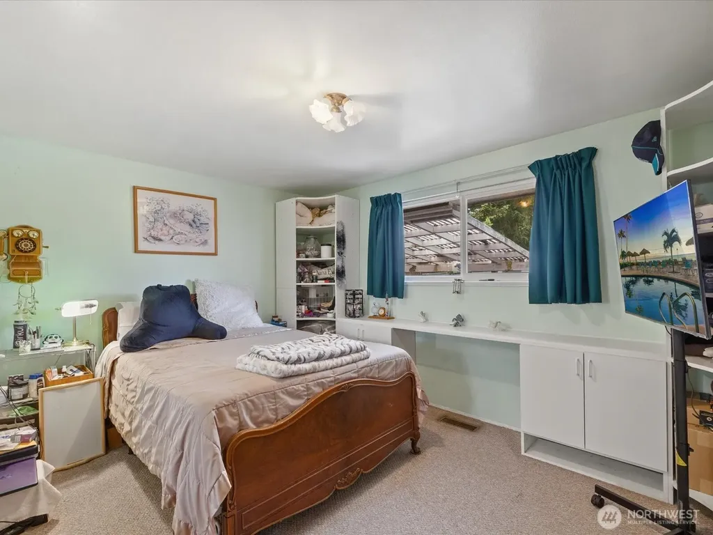 2345 N 130th Street Seattle WA 98133