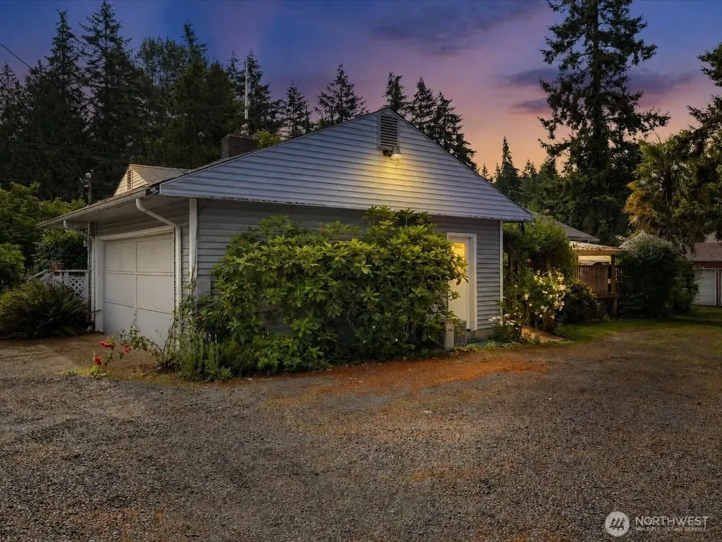 2345 N 130th Street Seattle WA 98133