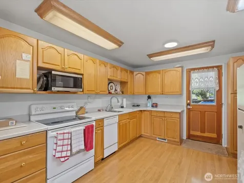 2345 N 130th Street Seattle WA 98133
