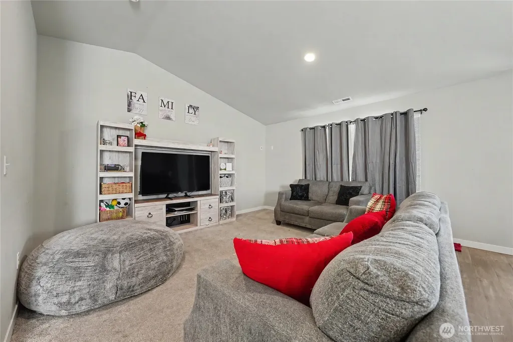 24 Parkside Loop Ephrata WA 98823