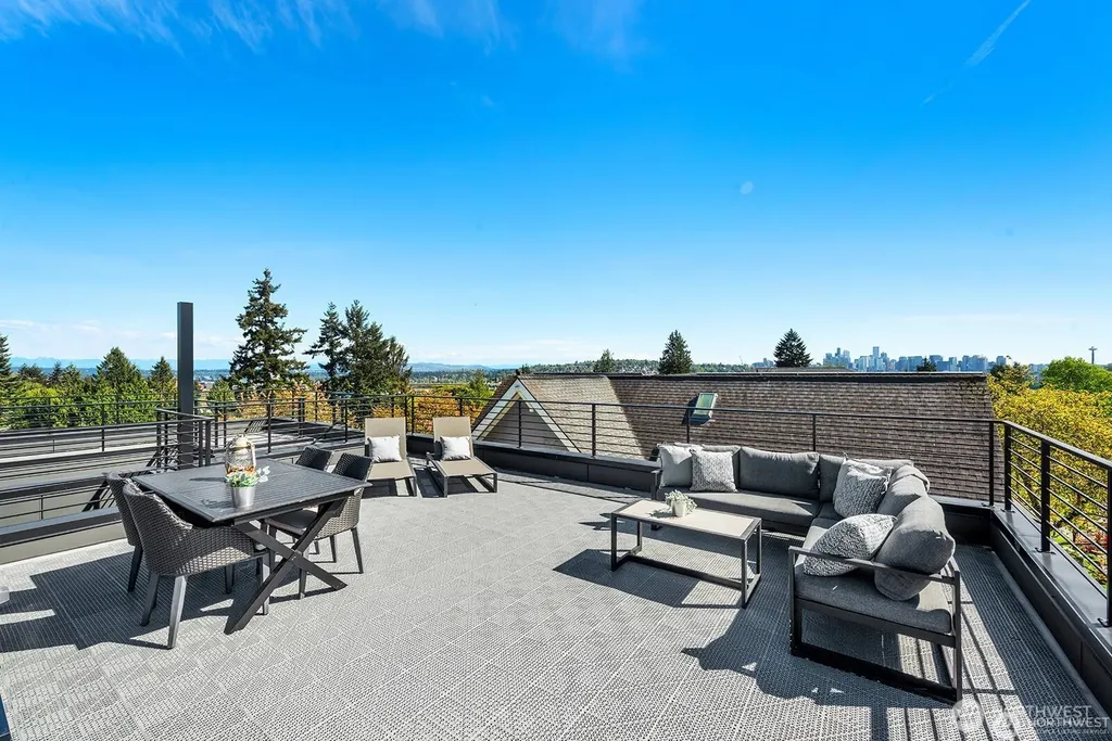 4116 Burke Avenue N Seattle WA 98103