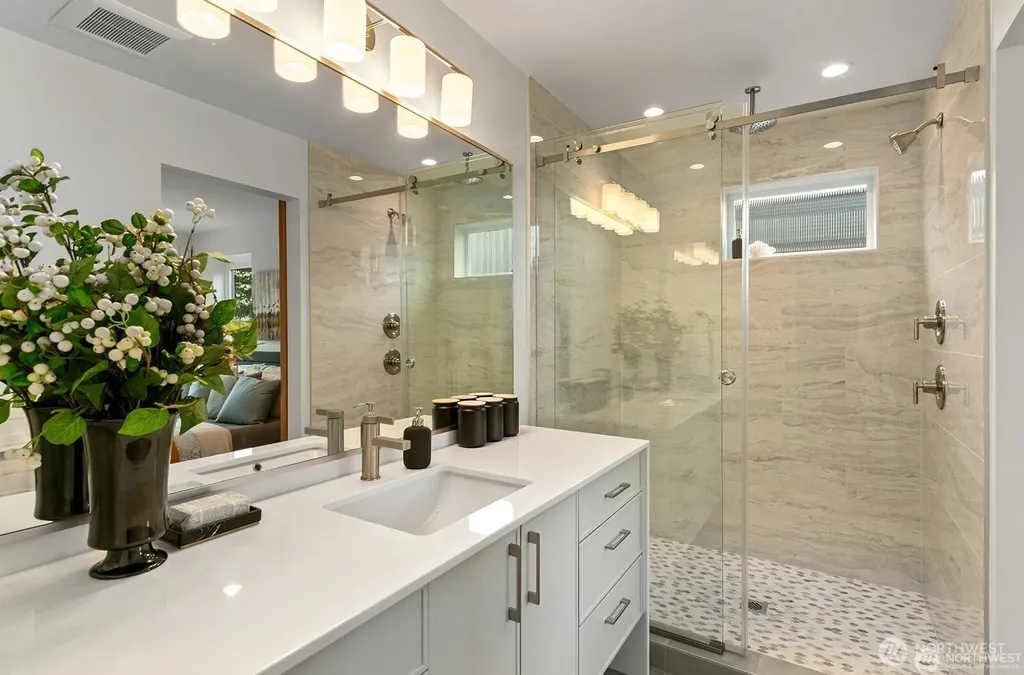 4116 Burke Avenue N Seattle WA 98103