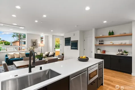 4116 Burke Avenue N Seattle WA 98103
