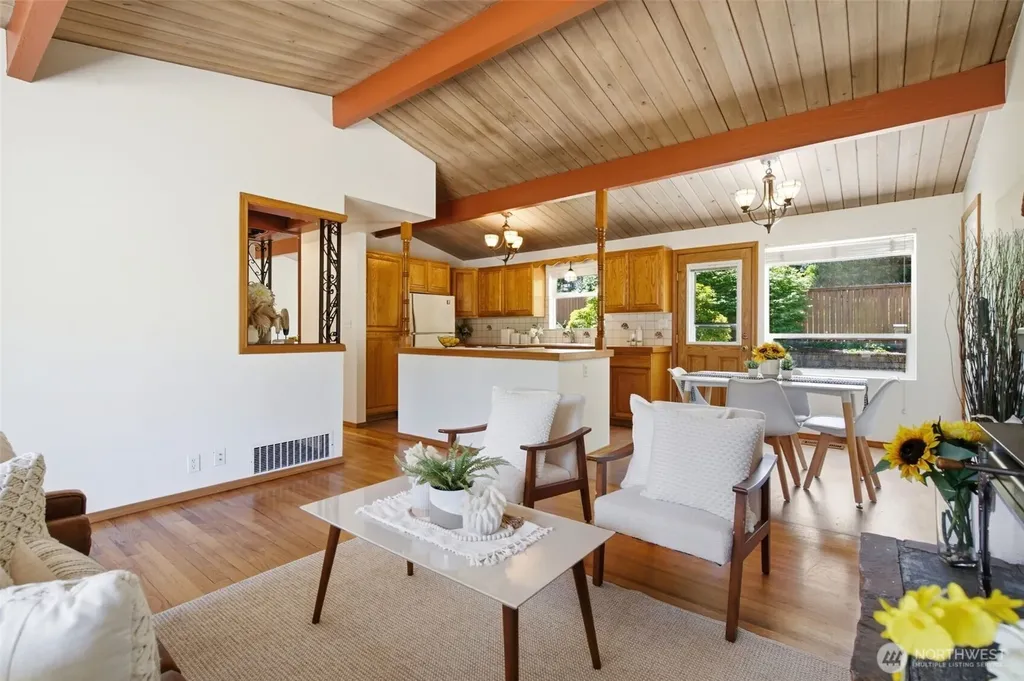 11205 4th Place S Burien WA 98168