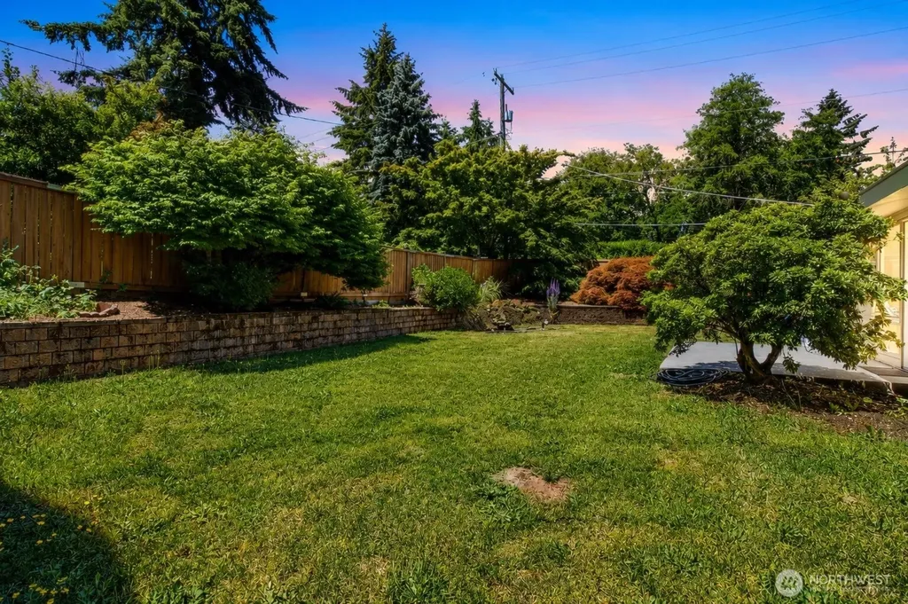 11205 4th Place S Burien WA 98168