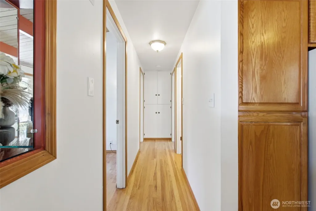 11205 4th Place S Burien WA 98168