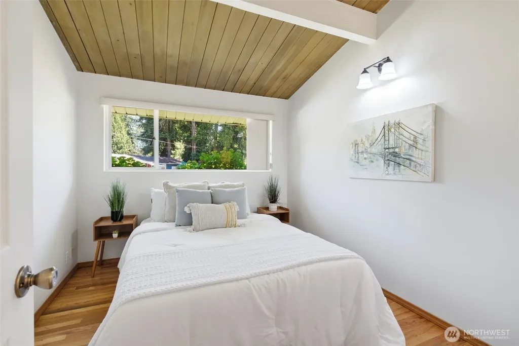 11205 4th Place S Burien WA 98168