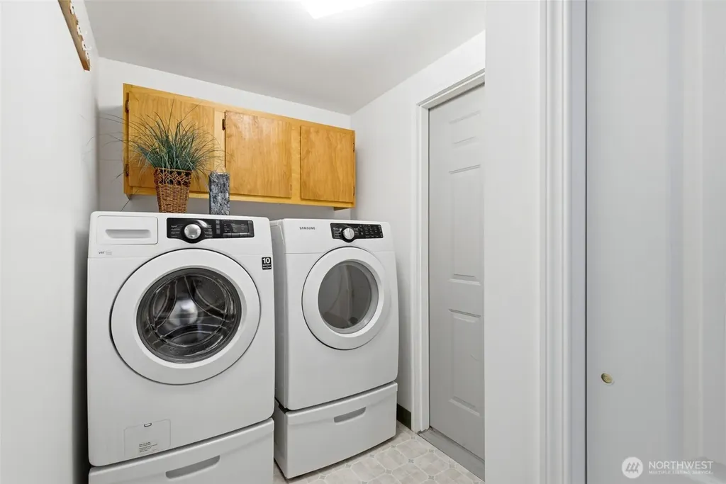 11205 4th Place S Burien WA 98168