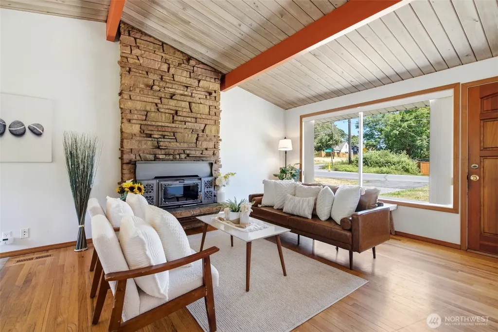 11205 4th Place S Burien WA 98168