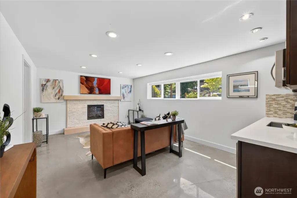 19927 89th Place W Edmonds WA 98026