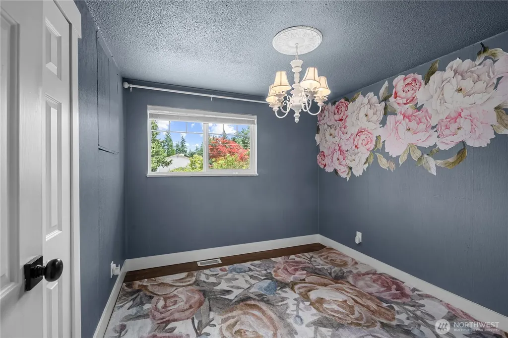 4702 69th Avenue W University Place WA 98466
