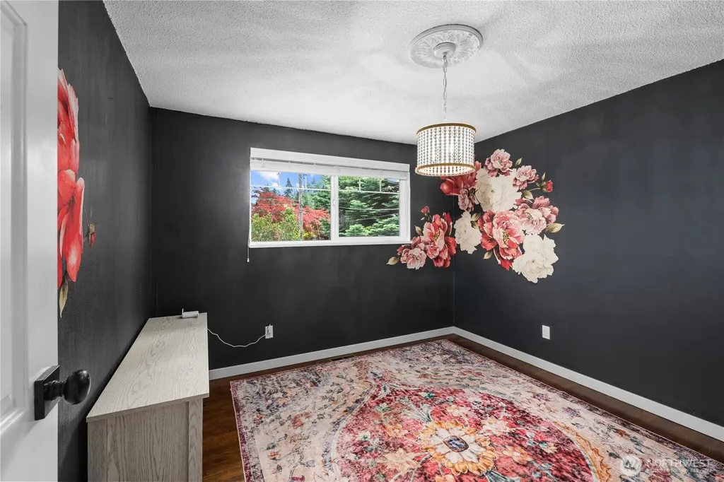 4702 69th Avenue W University Place WA 98466
