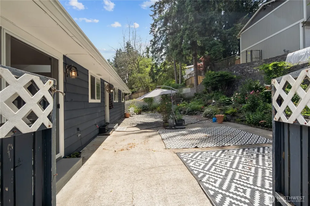 4702 69th Avenue W University Place WA 98466