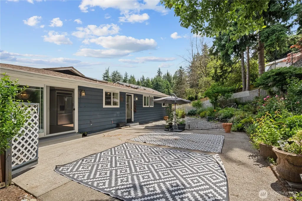 4702 69th Avenue W University Place WA 98466