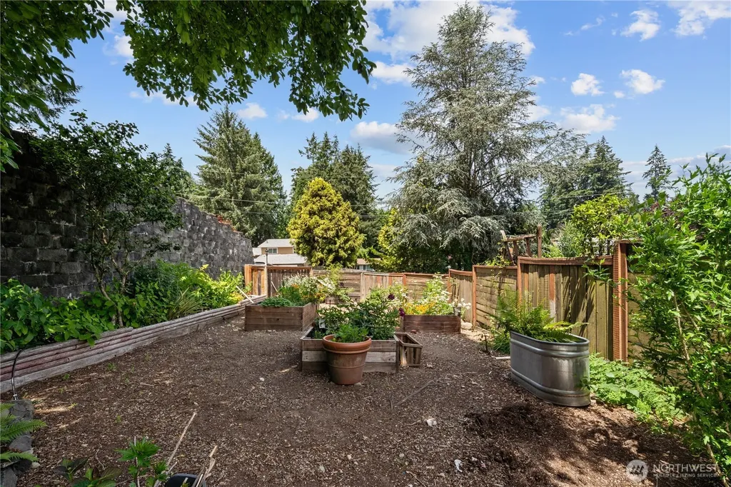4702 69th Avenue W University Place WA 98466