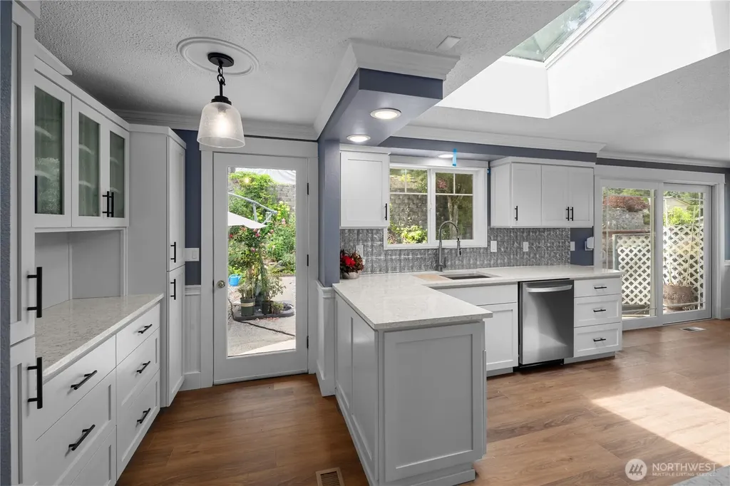 4702 69th Avenue W University Place WA 98466