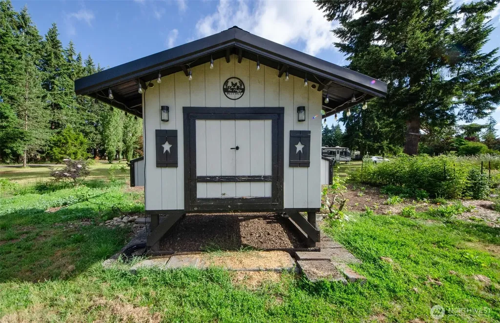 17728 Irwin Street SW Rochester WA 98579