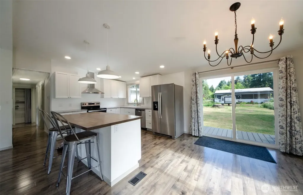 17728 Irwin Street SW Rochester WA 98579