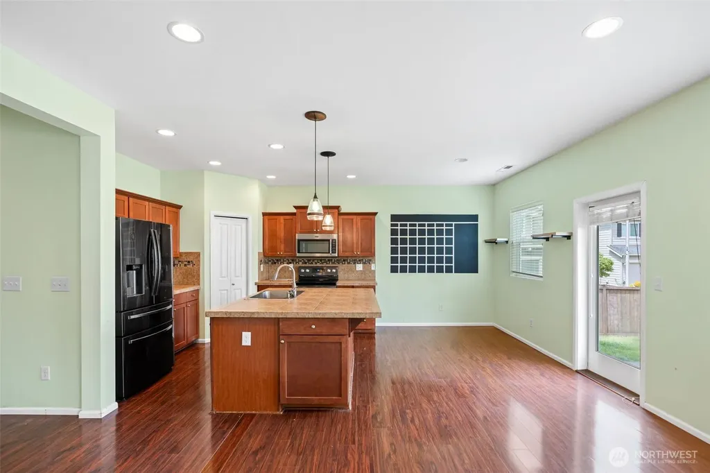2480 Charter Lane SW Olympia WA 98512