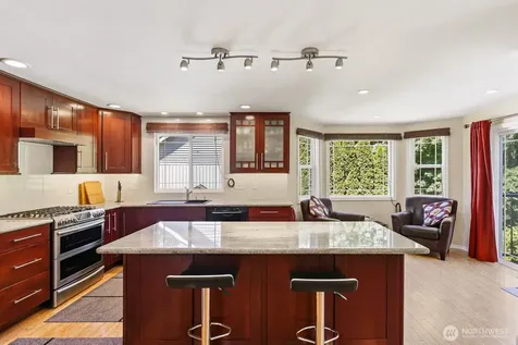 7280 44th Place W Mukilteo WA 98275