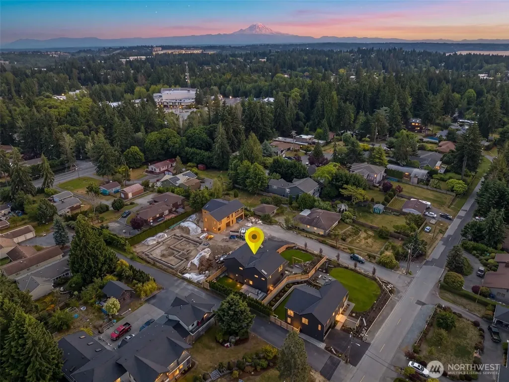 18636 2nd Avenue SW Normandy Park WA 98166