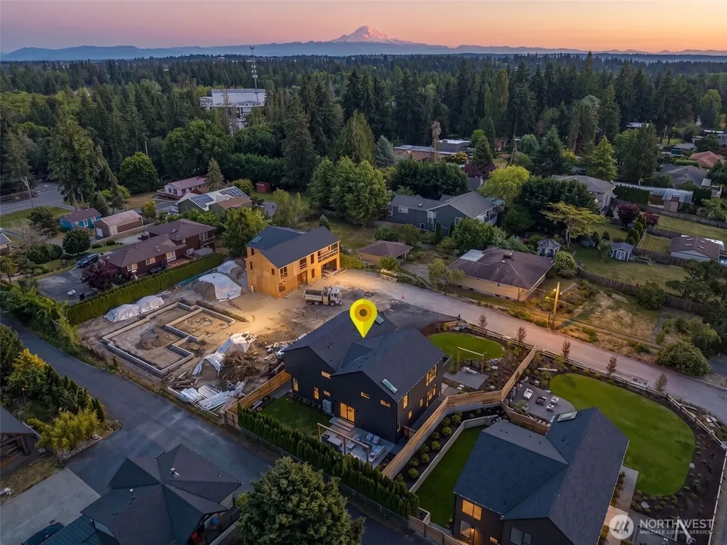 18636 2nd Avenue SW Normandy Park WA 98166