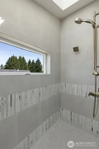18636 2nd Avenue SW Normandy Park WA 98166