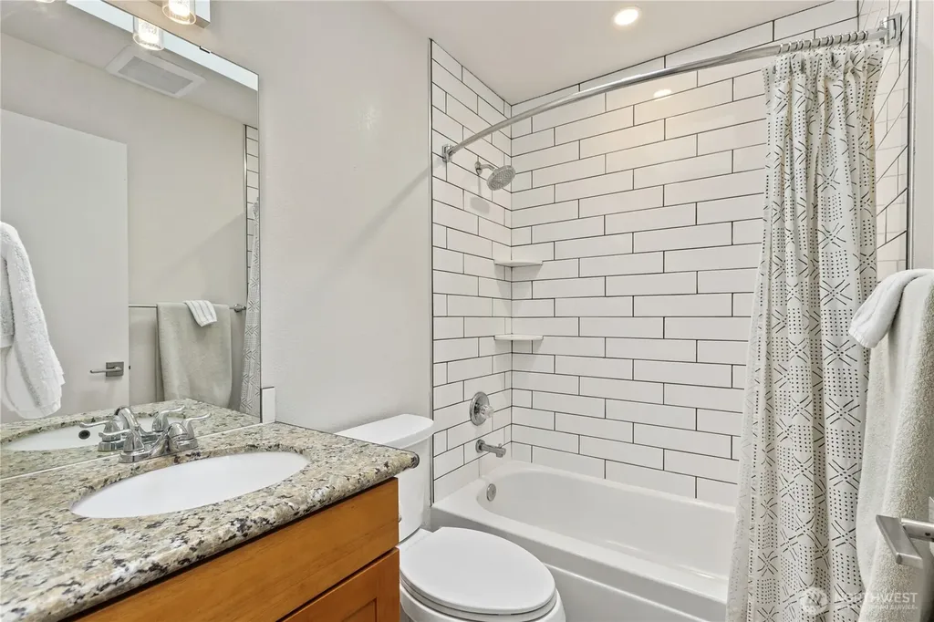 21401 52nd Avenue SE Woodinville WA 98072