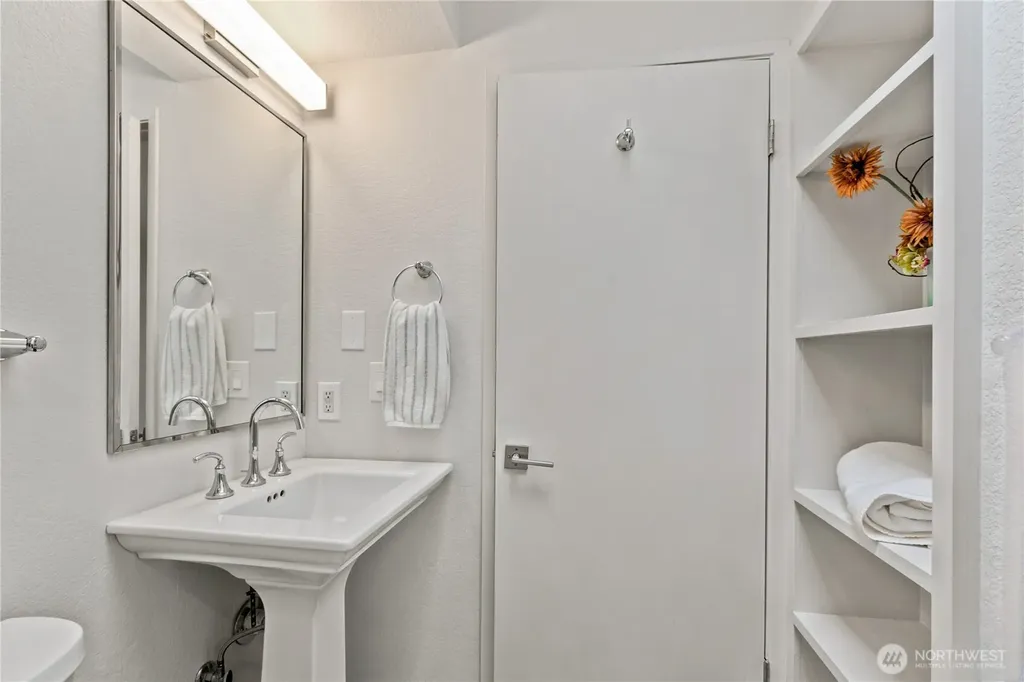 21401 52nd Avenue SE Woodinville WA 98072