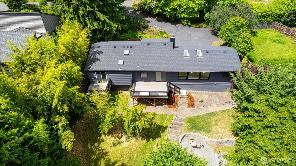 21401 52nd Avenue SE Woodinville WA 98072