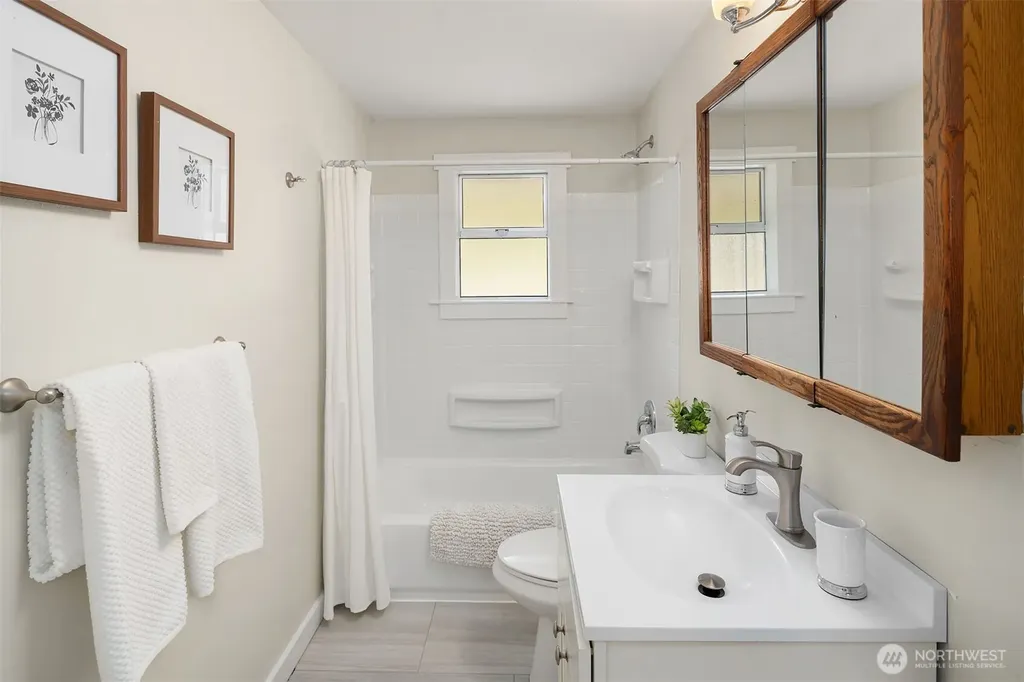 9275 Renton Avenue S Seattle WA 98118