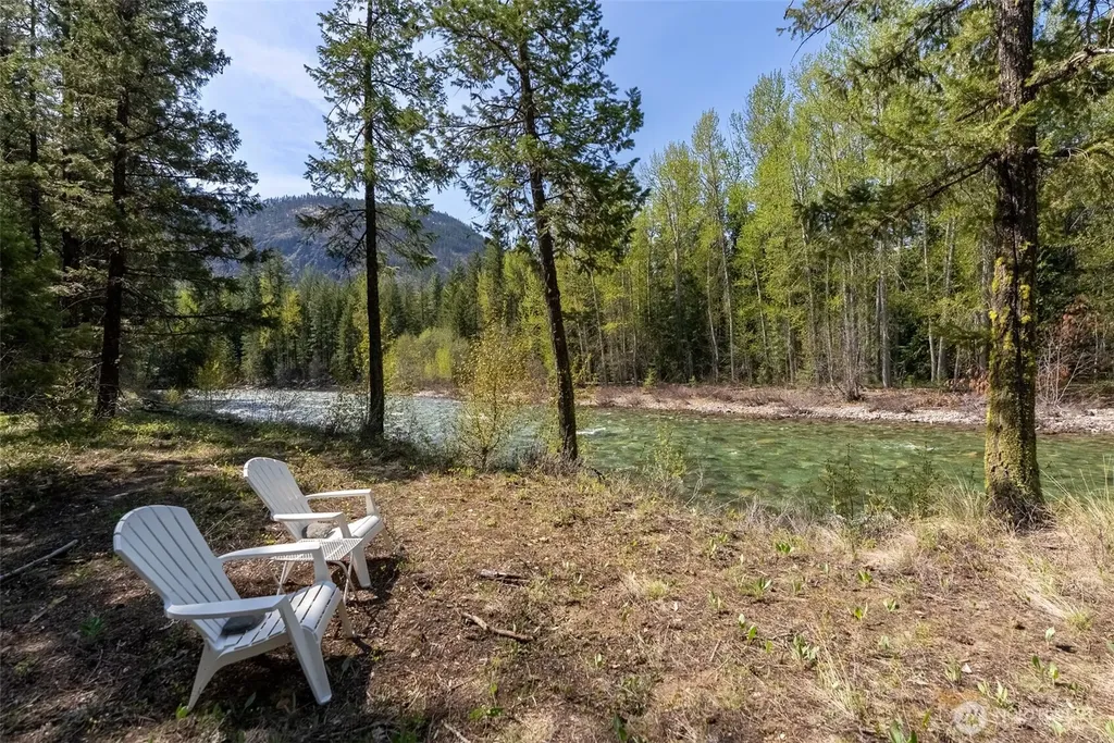 225 Lost River Road Mazama WA 98833