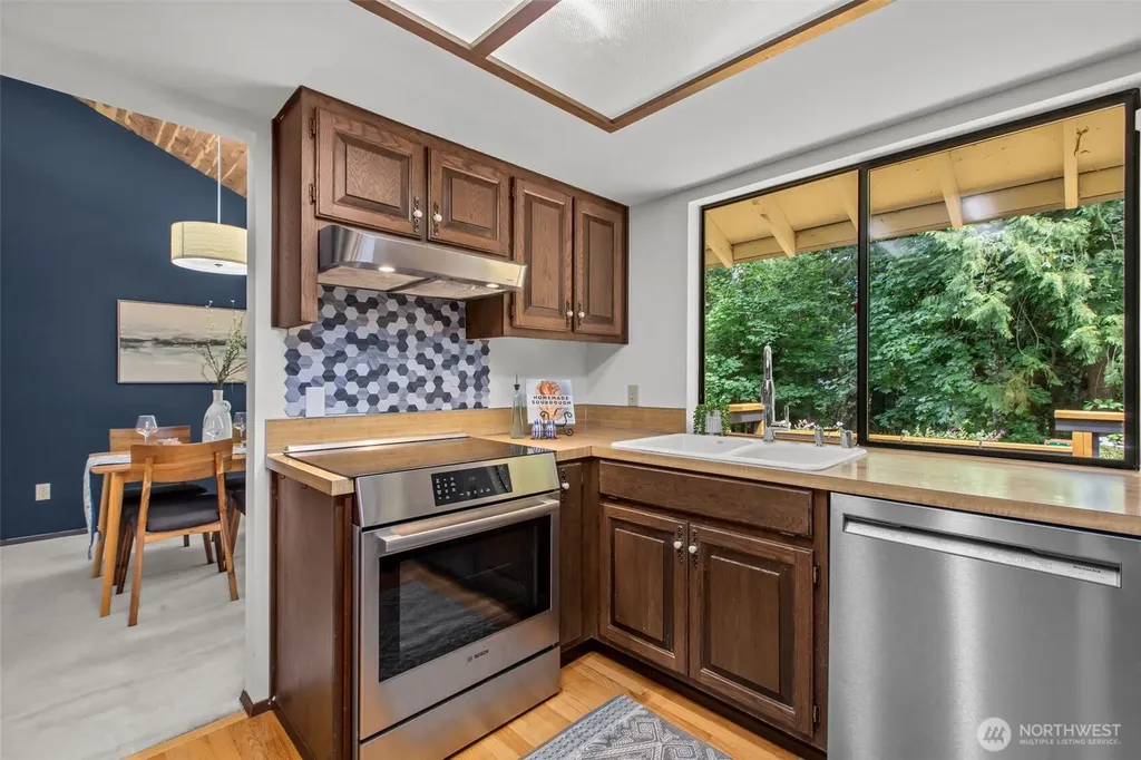 3414 NE Quinault Drive Bremerton WA 98311
