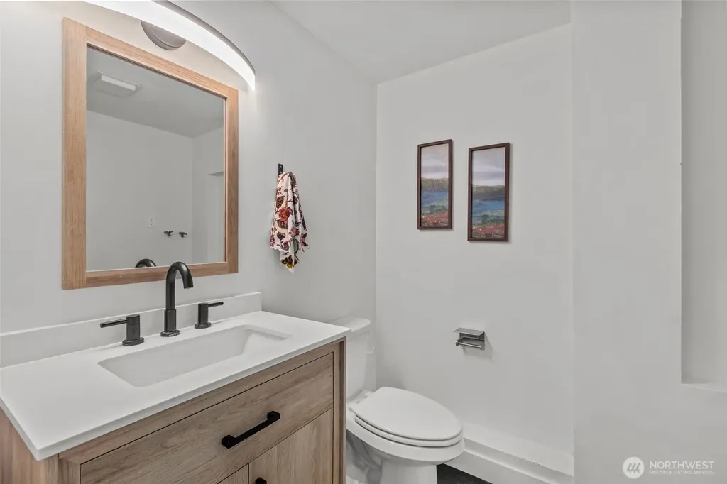 3414 NE Quinault Drive Bremerton WA 98311