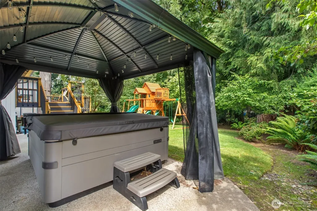 3414 NE Quinault Drive Bremerton WA 98311