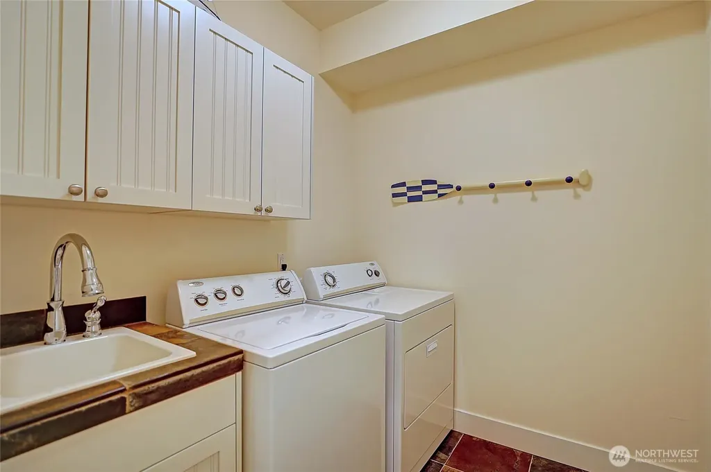 1095 Essex Street Camano Island WA 98282