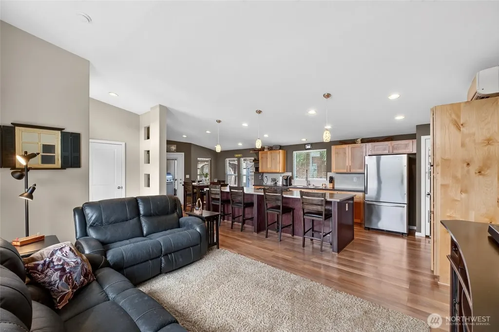 40109 32nd Avenue S Roy WA 98580