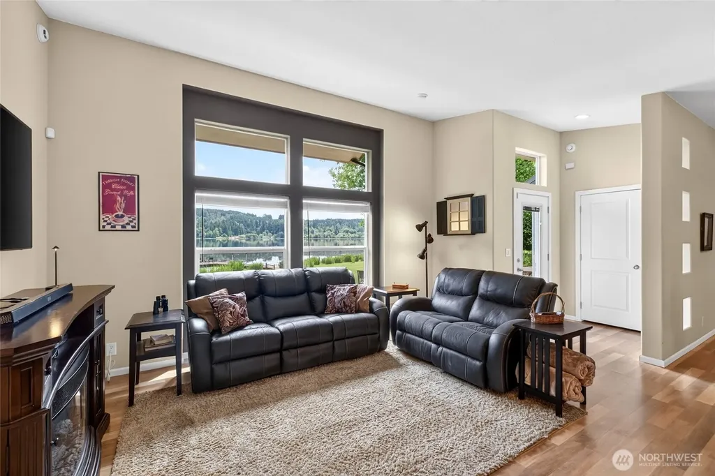 40109 32nd Avenue S Roy WA 98580