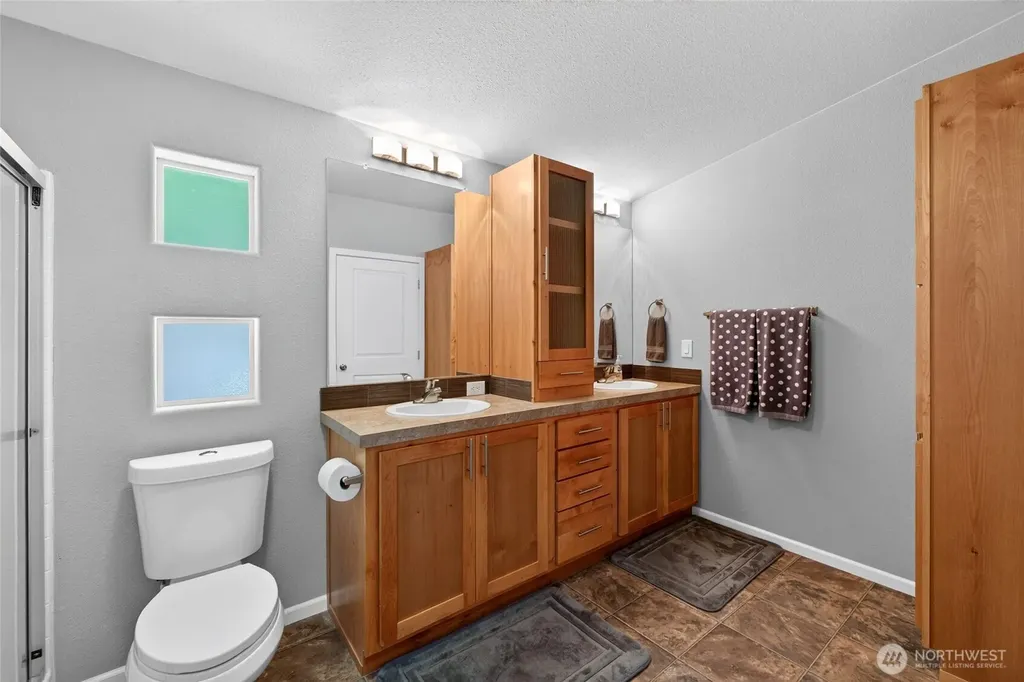 40109 32nd Avenue S Roy WA 98580