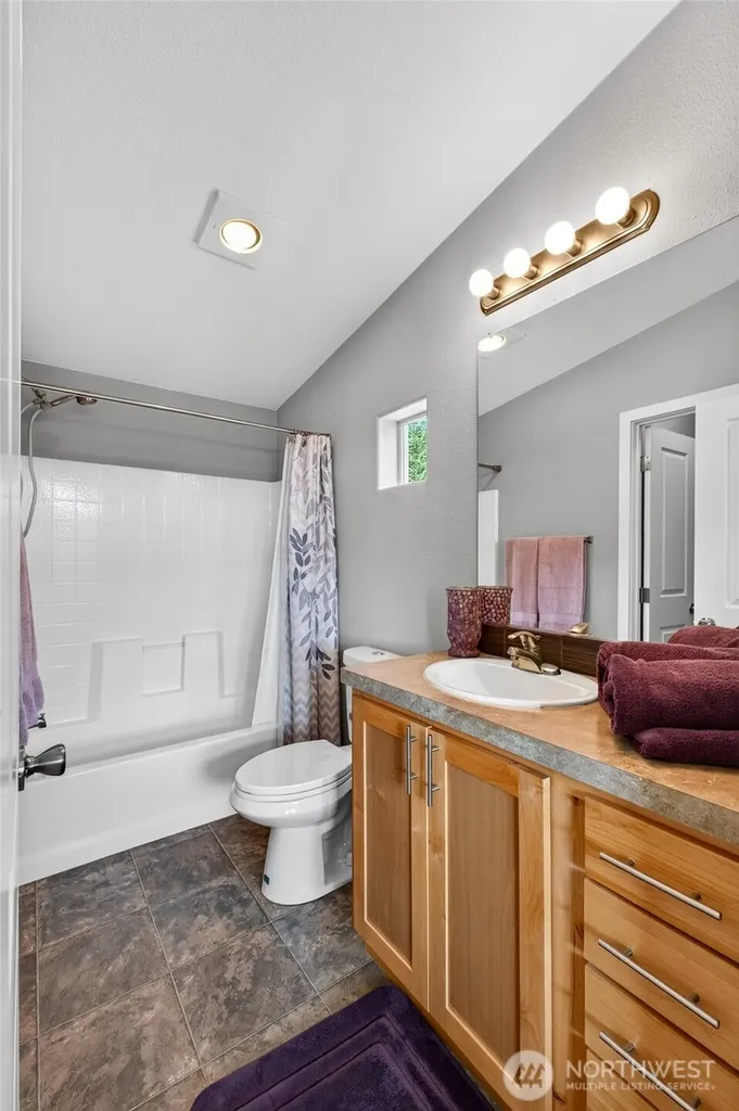 40109 32nd Avenue S Roy WA 98580