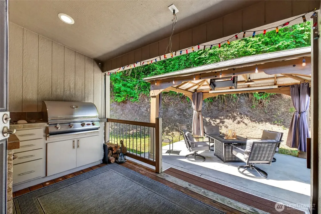 40109 32nd Avenue S Roy WA 98580