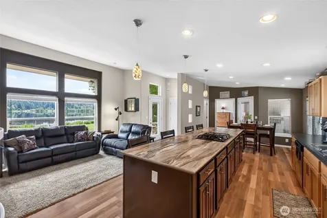 40109 32nd Avenue S Roy WA 98580