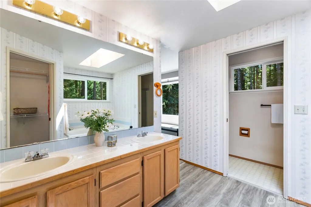 4131 NW Hosman Circle Silverdale WA 98383