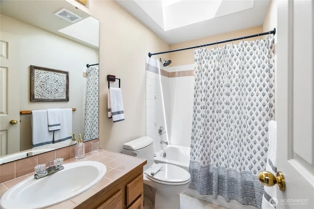 4131 NW Hosman Circle Silverdale WA 98383