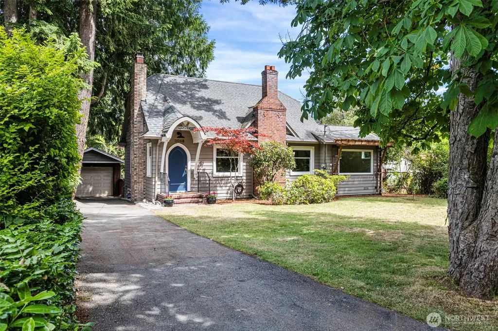 11048 23rd Avenue NE Seattle WA 98125