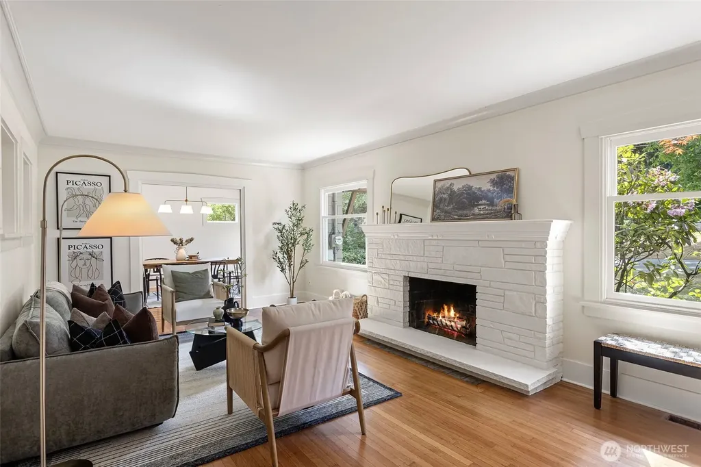 11048 23rd Avenue NE Seattle WA 98125