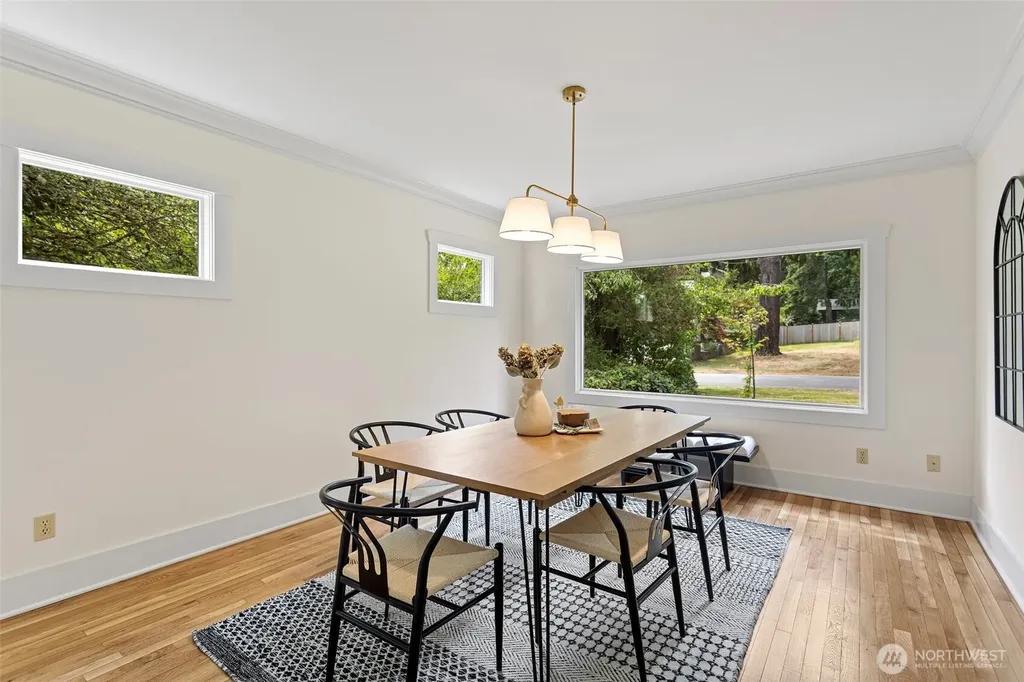 11048 23rd Avenue NE Seattle WA 98125
