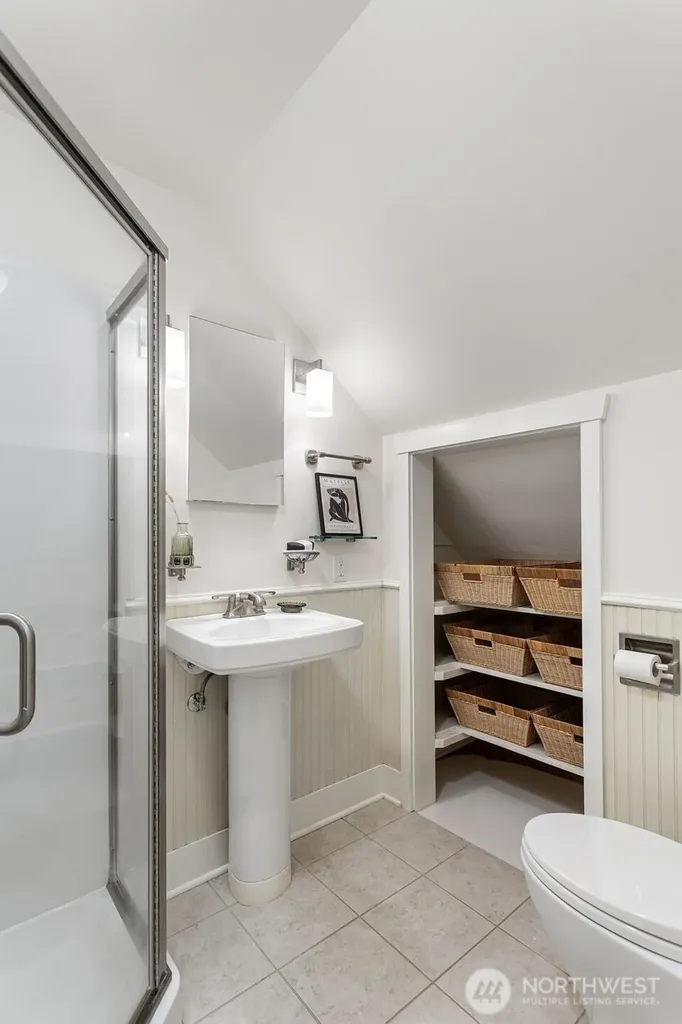 11048 23rd Avenue NE Seattle WA 98125