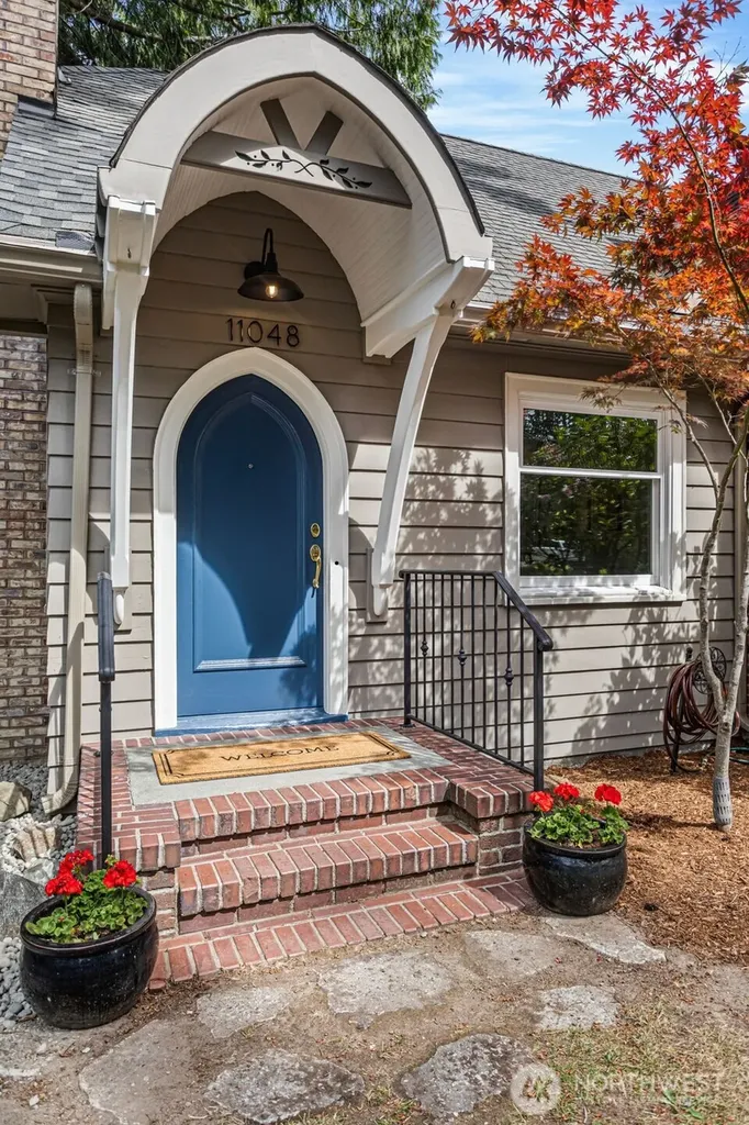 11048 23rd Avenue NE Seattle WA 98125
